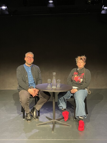 Bild zum Theaterstück PODCAST | PhiloThiK zum Thema «Rausch» mit Big Zis