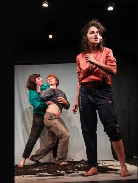 Bild zum Theaterstück Food, Friend or Forced Labour